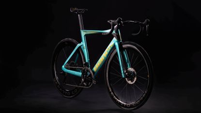 Bianchi's Oltre RC Tour de France race bike