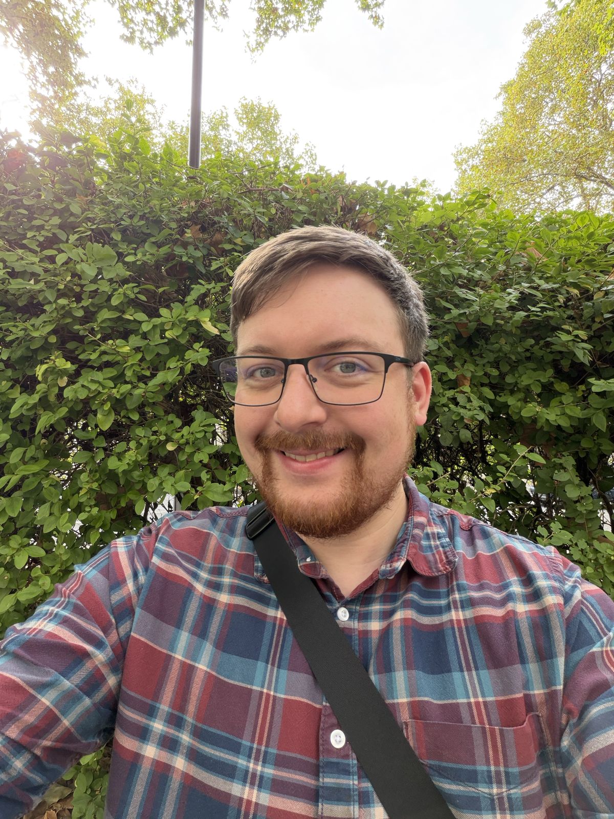 iPhone 17 Pro Max horizontal selfie switched _ v-wide