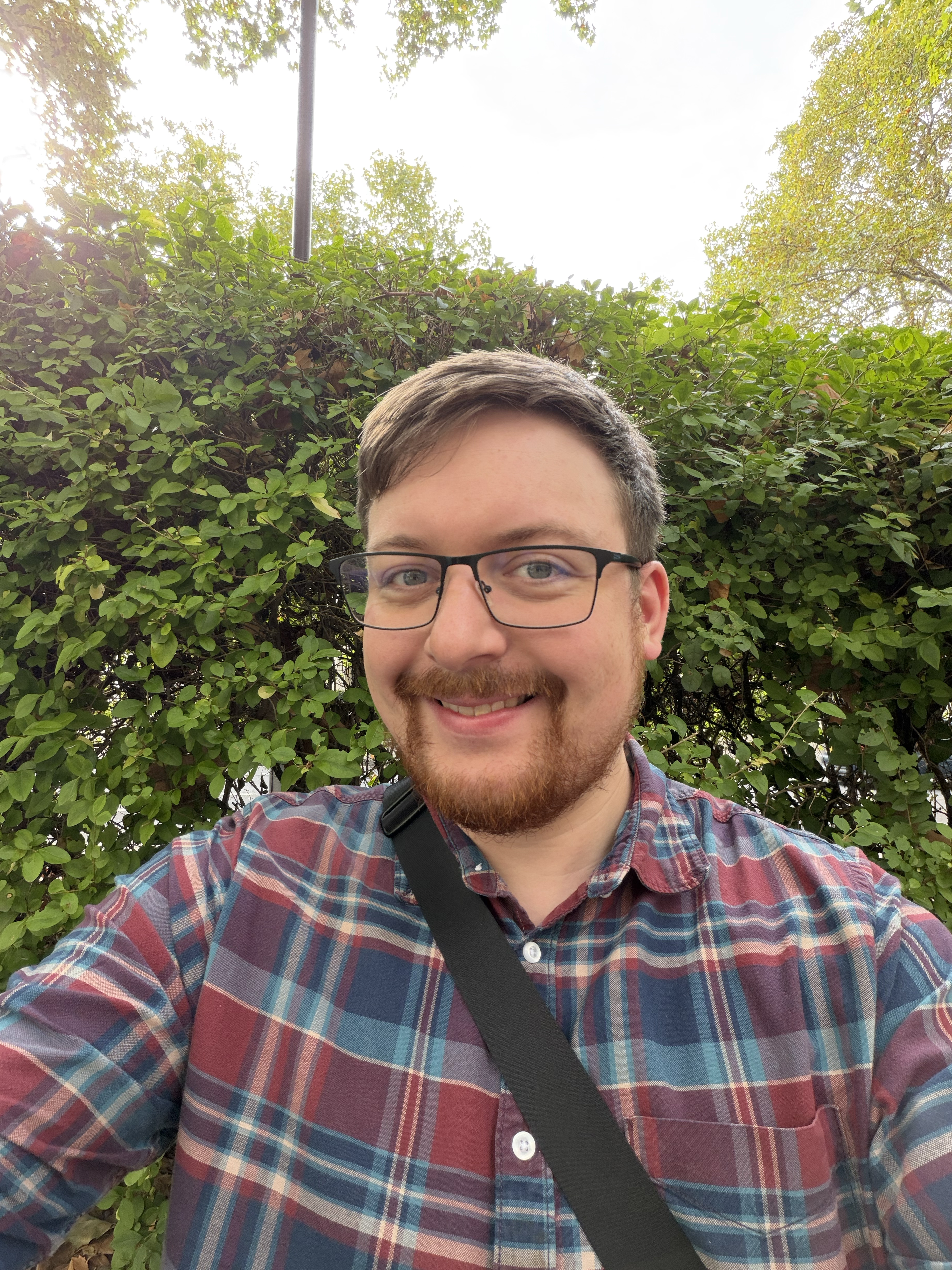iPhone 17 Pro Max horizontal selfie switched _ v-wide