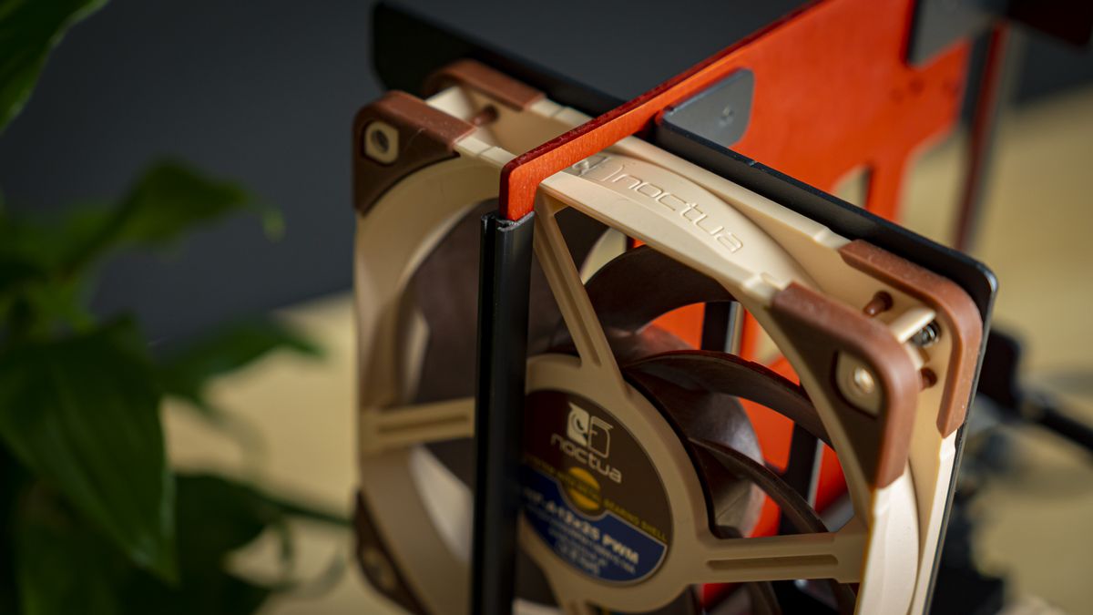 Louqe Raw S1