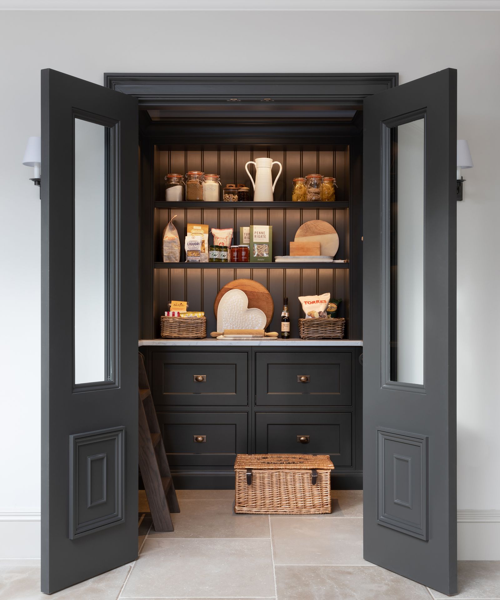 Things people with nice-smelling pantries always do
