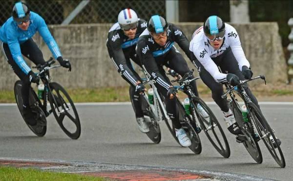 Ian Stannard leads Flecha and Dowsett for Sky