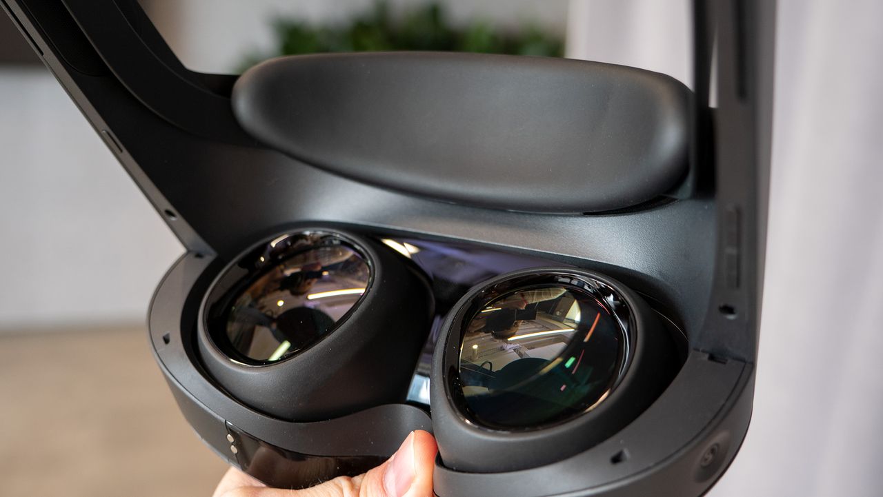 A Meta Quest Pro with no light blockers installed