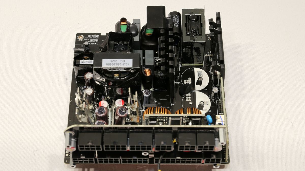 Thermaltake Toughpower GF2 ARGB 850W