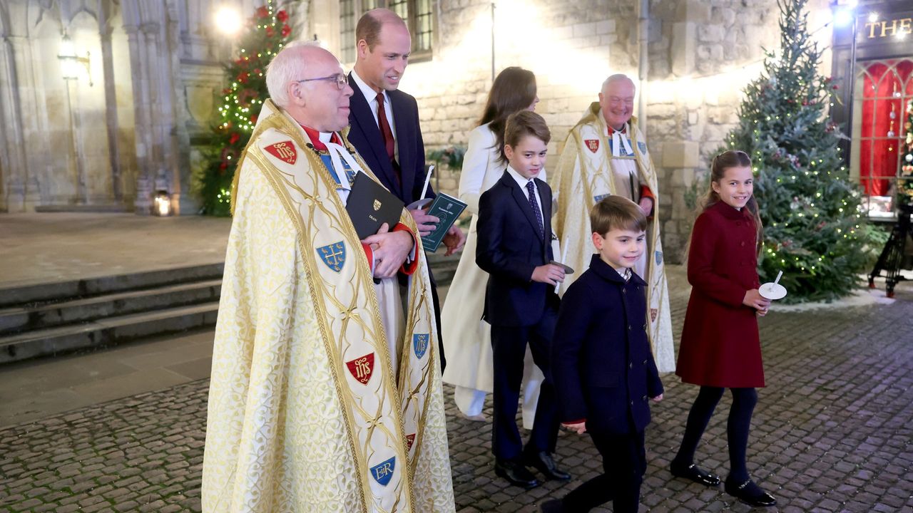 Prince William and Kate Middleton share a new photo of the children for Christmas 