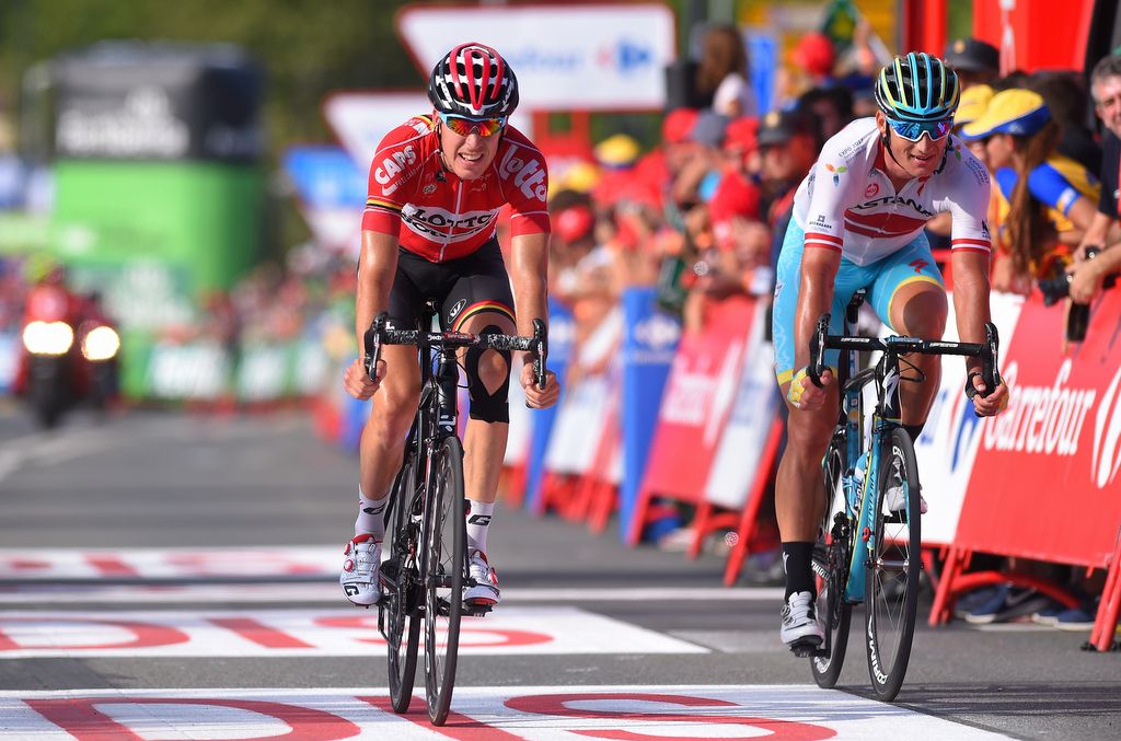 Jelle Wallays (Lotto Soudal) and Gatis Smukulis (Astana) cross the line together