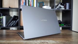 Lenovo Yoga Slim 7i Aura Edition