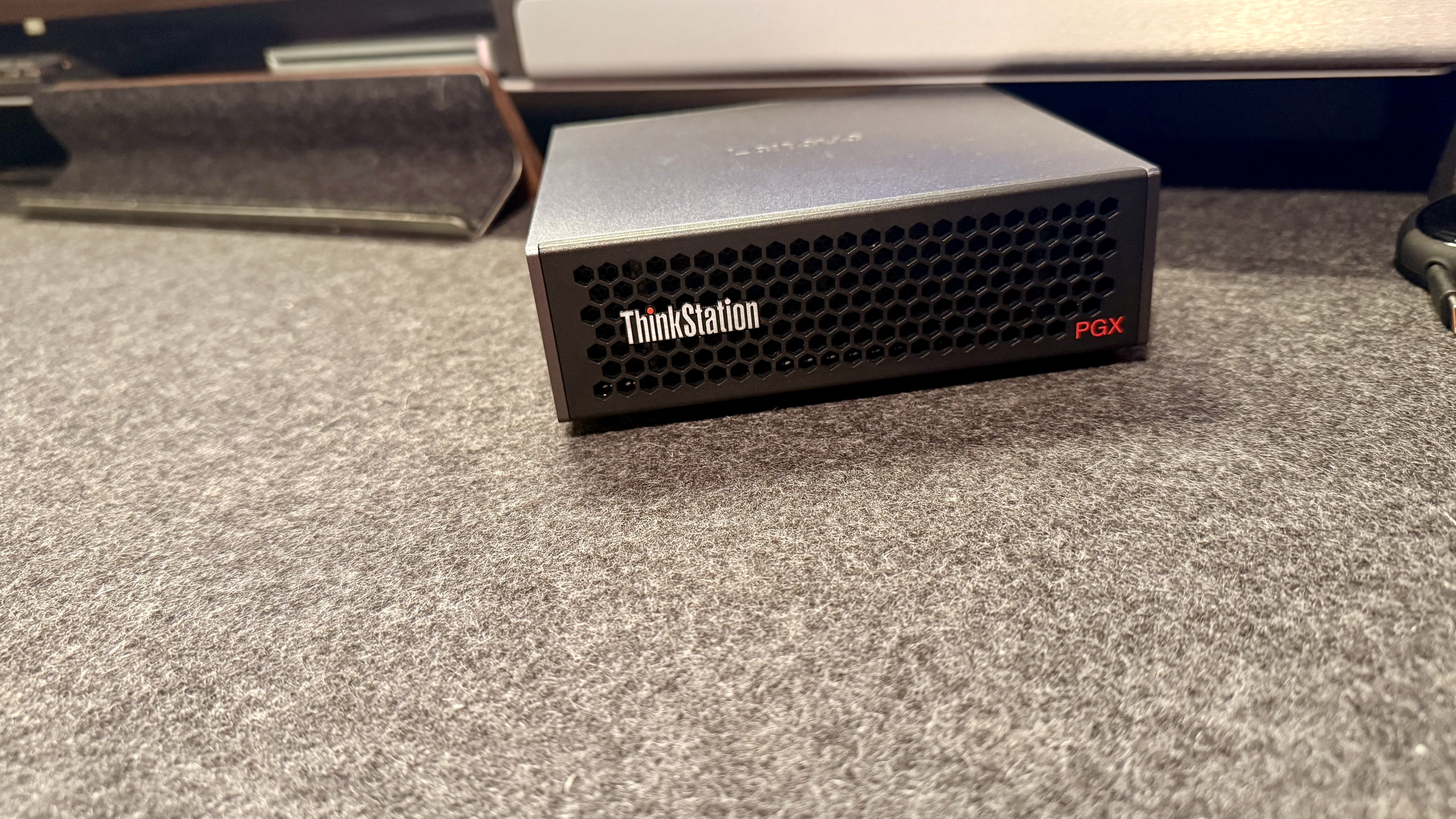 lenovo | Thinkstation PGX