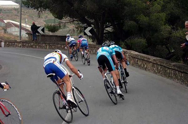 Boonen and Petacchi are well placed on the Poggio descent
