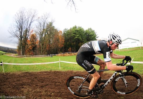 Jesse Keough (keoughcyclocrss.com) had a front row start today.