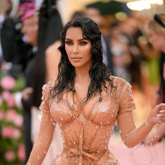 I'm a size 10 & tried Kim Kardashian's Skims without a bra - pulling it  over my boobs was the hardest thing