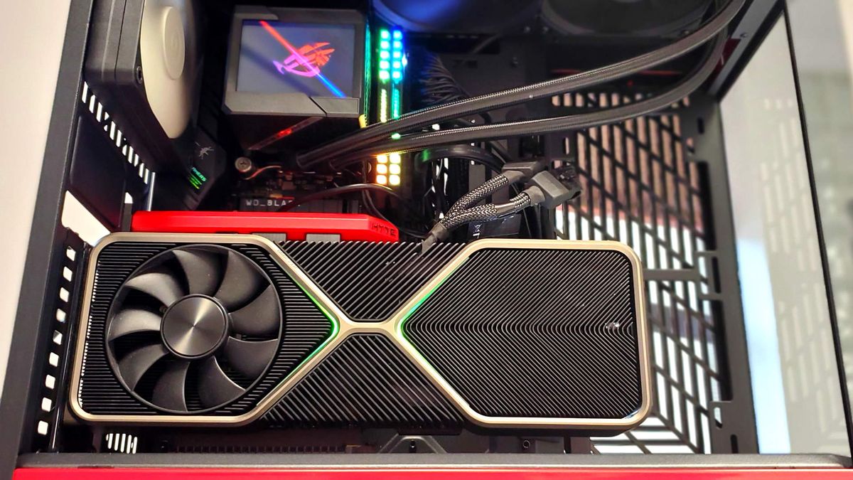 Hyte Y60 PC case