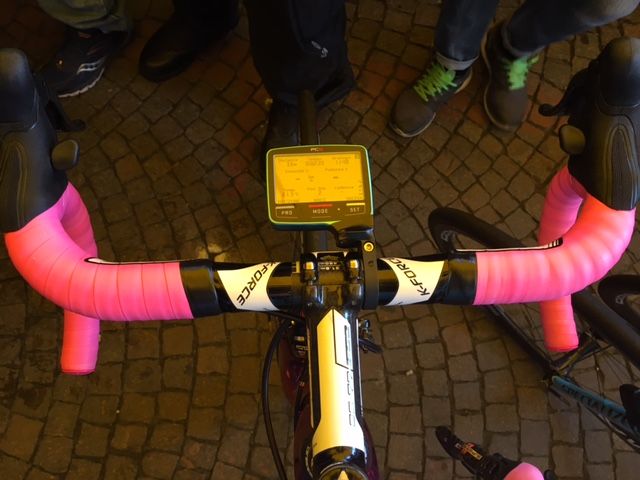 Most riders nowadays go for pink bar tape when leading the Giro