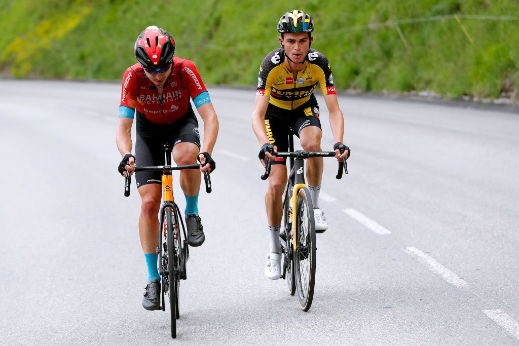 Sepp Kuss (Jumbo-Visma) on the attack with Mark Padun (Bahrain Victorious) at La Plagne