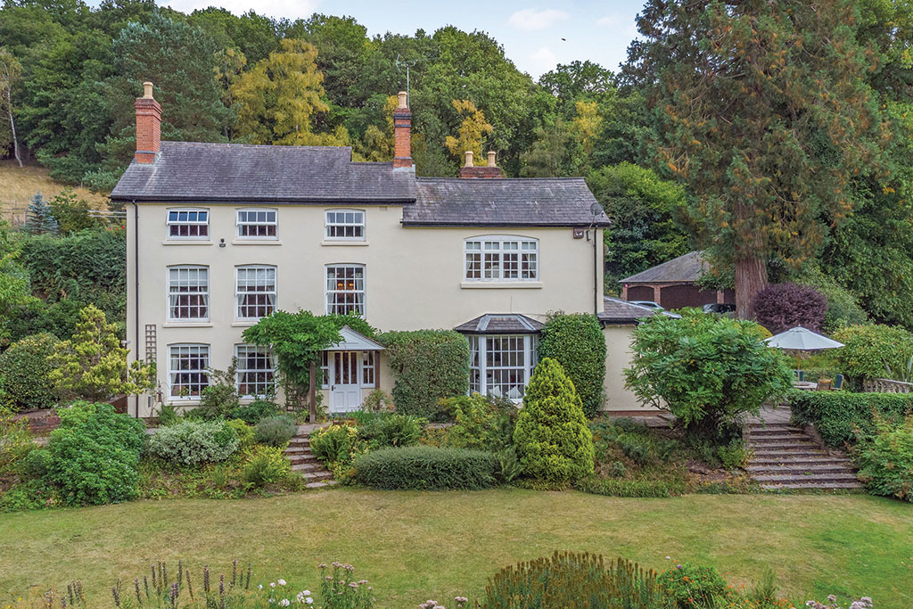 Property for sale with wildlife pond: Farley Cottage, Winwood Heath Road, Halesowen, West Midlands.