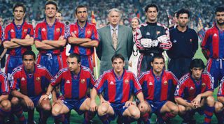 BARCELONA, SPAIN - AUGUST 20: Barcelona manager Bobby Robson (centre back row) and coach Jose Mourinho (back row 2nd right) poses for a team picture with his players including Pep Guardiola (back row right) before the Trofeu Joan Gamper match between Barcelona and San Lorenzo at the Nou Camp on August 20, 1996 in Barcelona, Spain. (Photo by Shaun Botterill/Allsport/Getty Images)