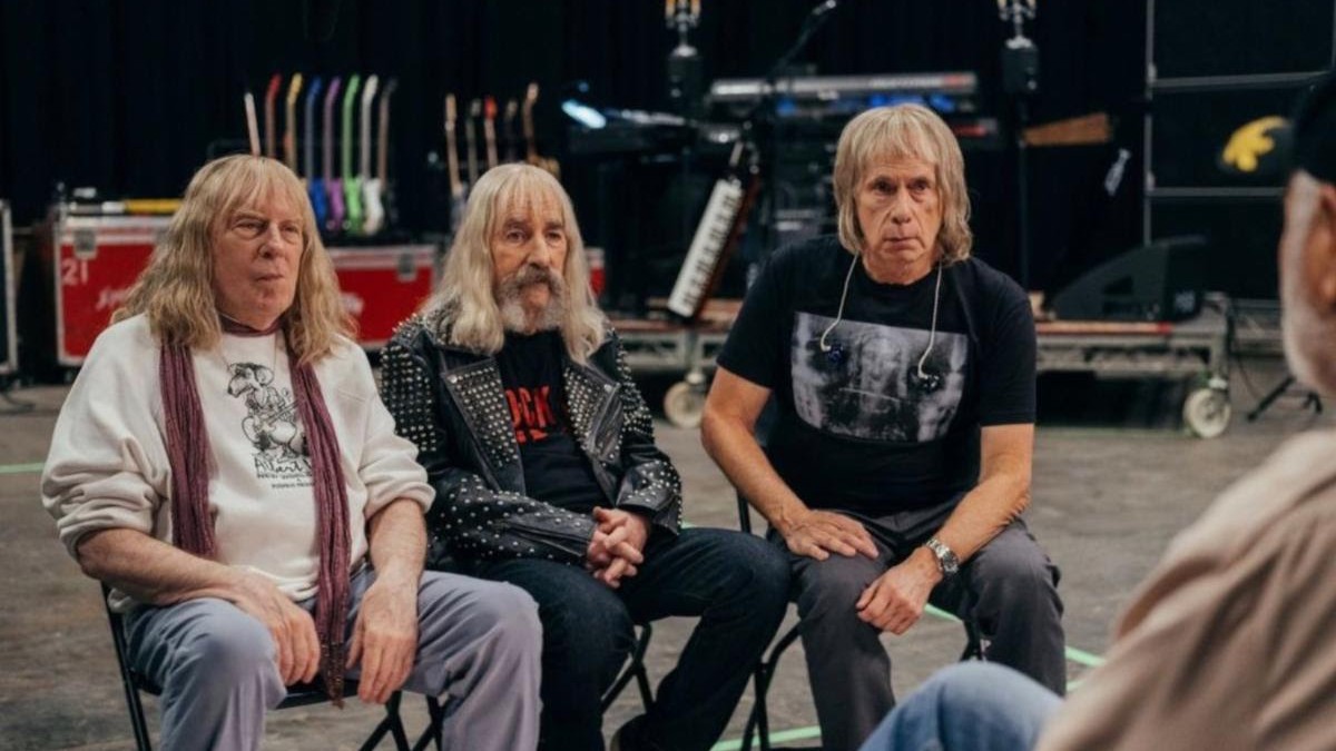 Michael McKean, Harry Shearer and Christopher Guest in Spinal Tap 2: The End Continues