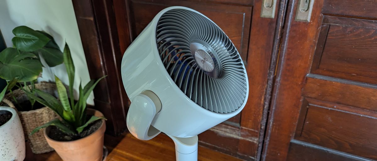 Paired with my usually ineffective AC, this circulator cooled down my house phenomenally quickly