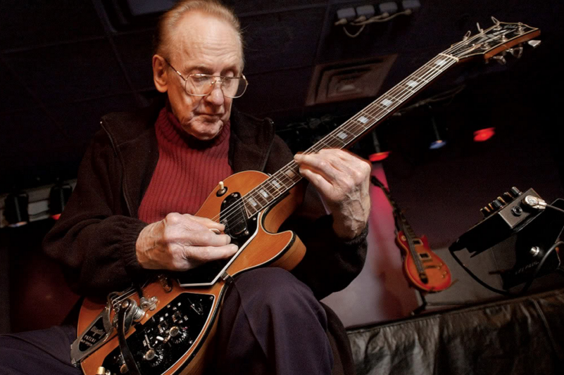 Guitar Les Paul’s Incredible Rendition of “Lover” Live in