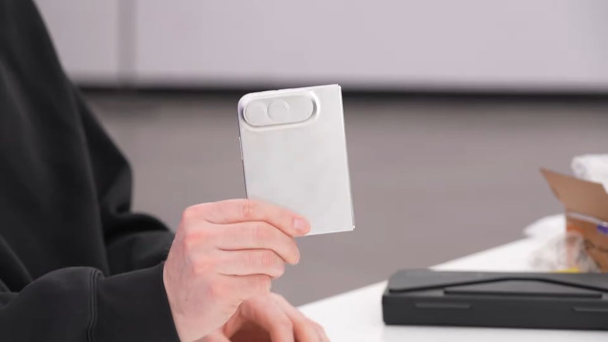 I've used foldable phones for years — here's how the Galaxy Z Fold 8 and iPhone Ultra are fixing the form factor in 2026