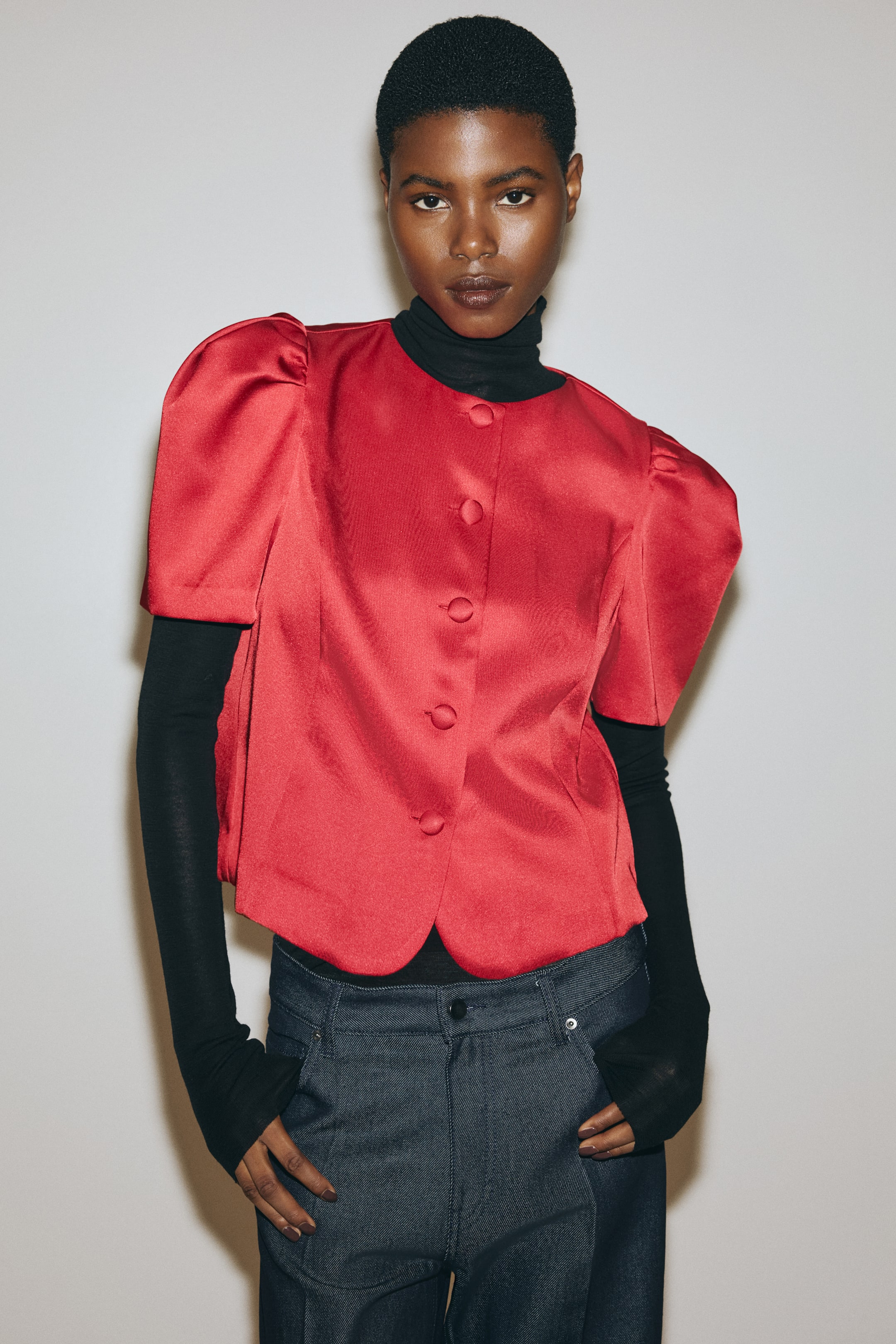 Puff-Sleeved Blouse - Black