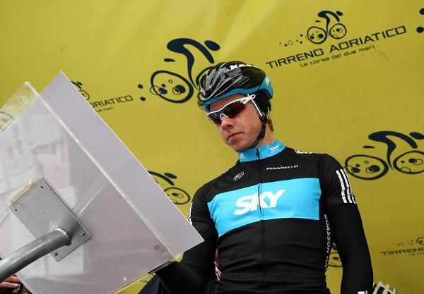 Edvald Boasson Hagen (Team Sky) signs in.