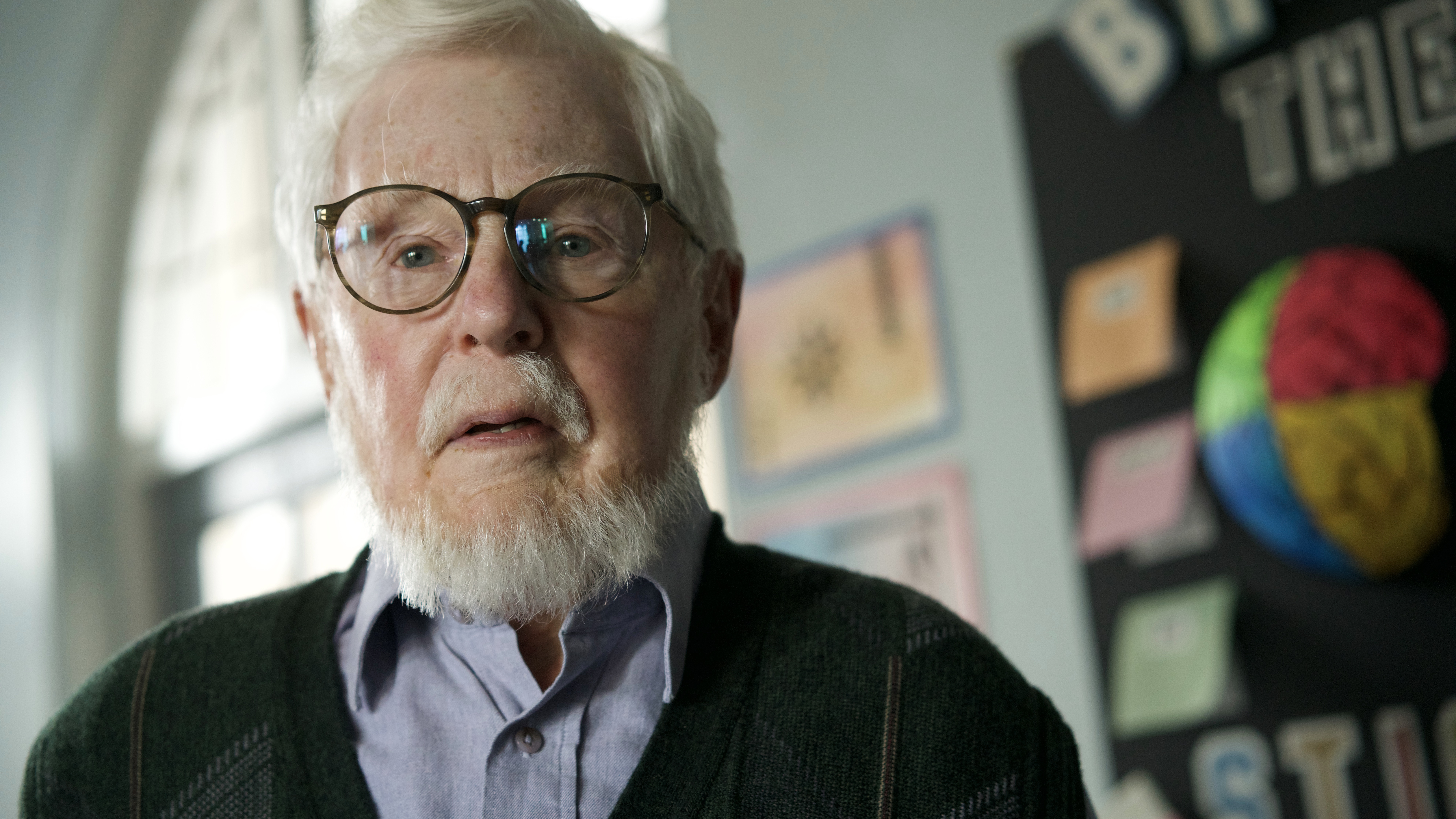 Sir Derek Jacobi in glasses and a beard in Ludwig.