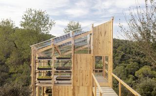Solar greenhouse