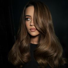 Model Elise wearing the bubble blowout