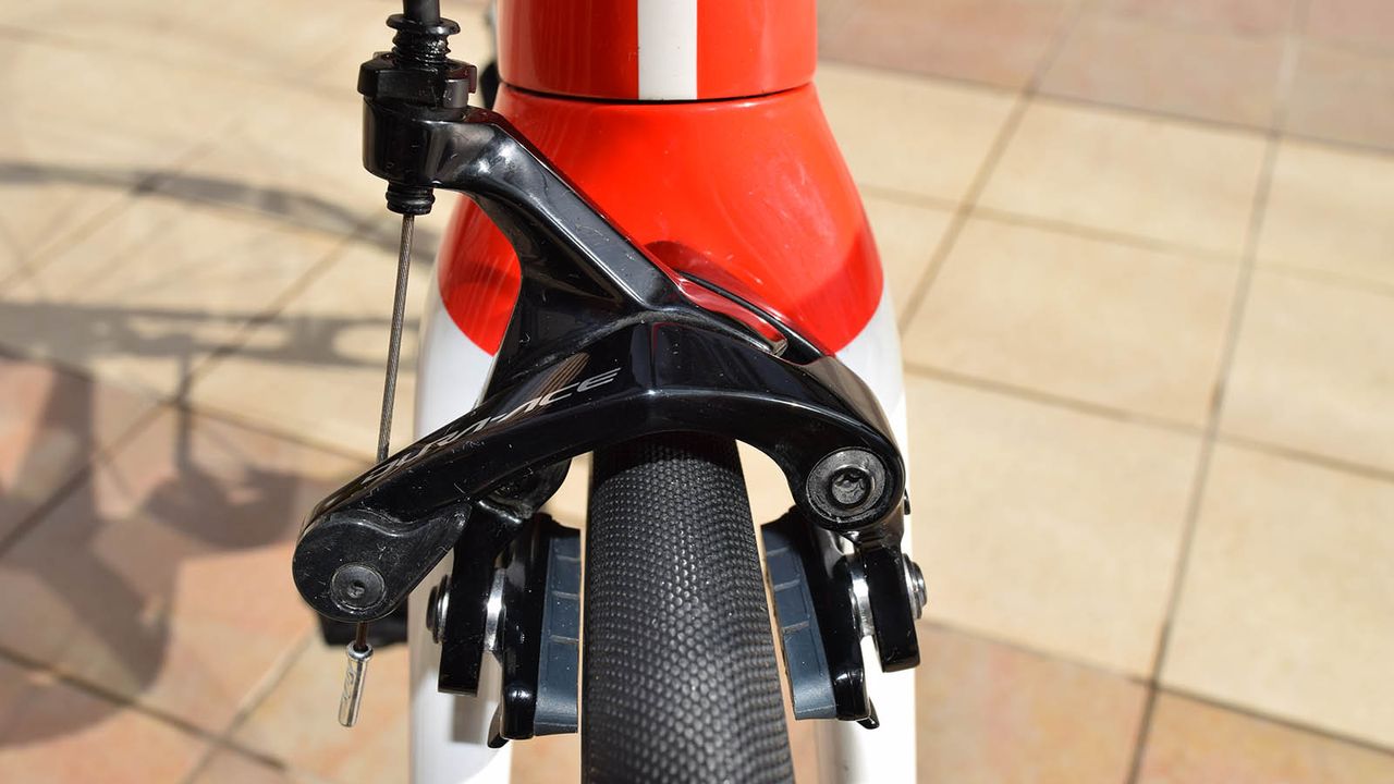 Dumoulin sticks with Shimano Dura-Ace R9100 rim brakes for 2019