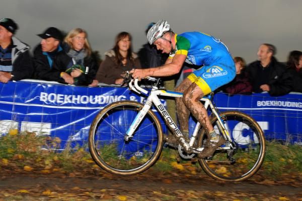 Thijs Al (AA Drink Cycling Team) powers up the Koppenberg.