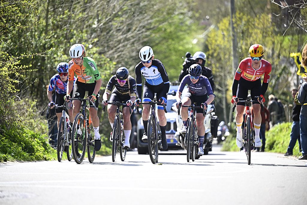 Anastasiya Kolesava of Canyon-SRAM, American Caroline Wreszin of St Michel-Preference Home-Auber93, American Allison Mrugal of Mayenne Monbana My Pie, Dutch Sophie von Berswordt of VolkerWessels Cycling Team, American Allison Mrugal of Mayenne Monbana My Pie and Dutch Teuntje Beekhuis of Uno-X Mobility pictured in action during the women's race of the 'Ronde van Vlaanderen/ Tour des Flandres/ Tour of Flanders' UCI WorldTour one day cycling race, 164,1 km with start and finish in Oudenaarde, Sunday 05 April 2026.BELGA PHOTO JASPER JACOBS (Photo by JASPER JACOBS / BELGA MAG / Belga / AFP via Getty Images)