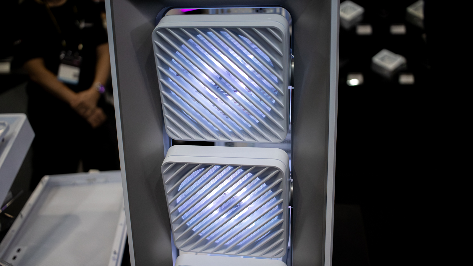 The FormulaV Line Air Power G10 PC case
