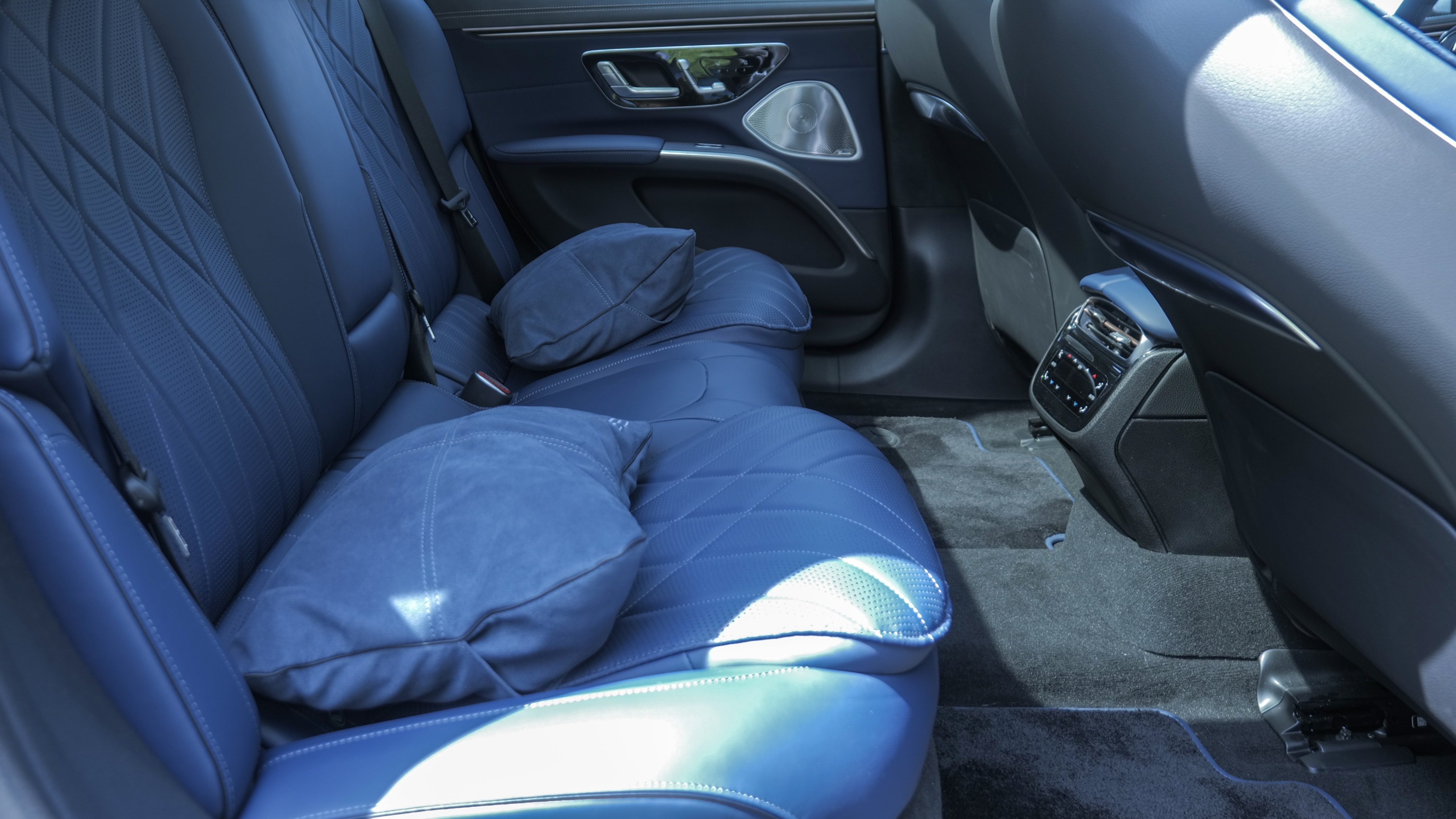 2025 Mercedes-Benz EQS Sedan review.