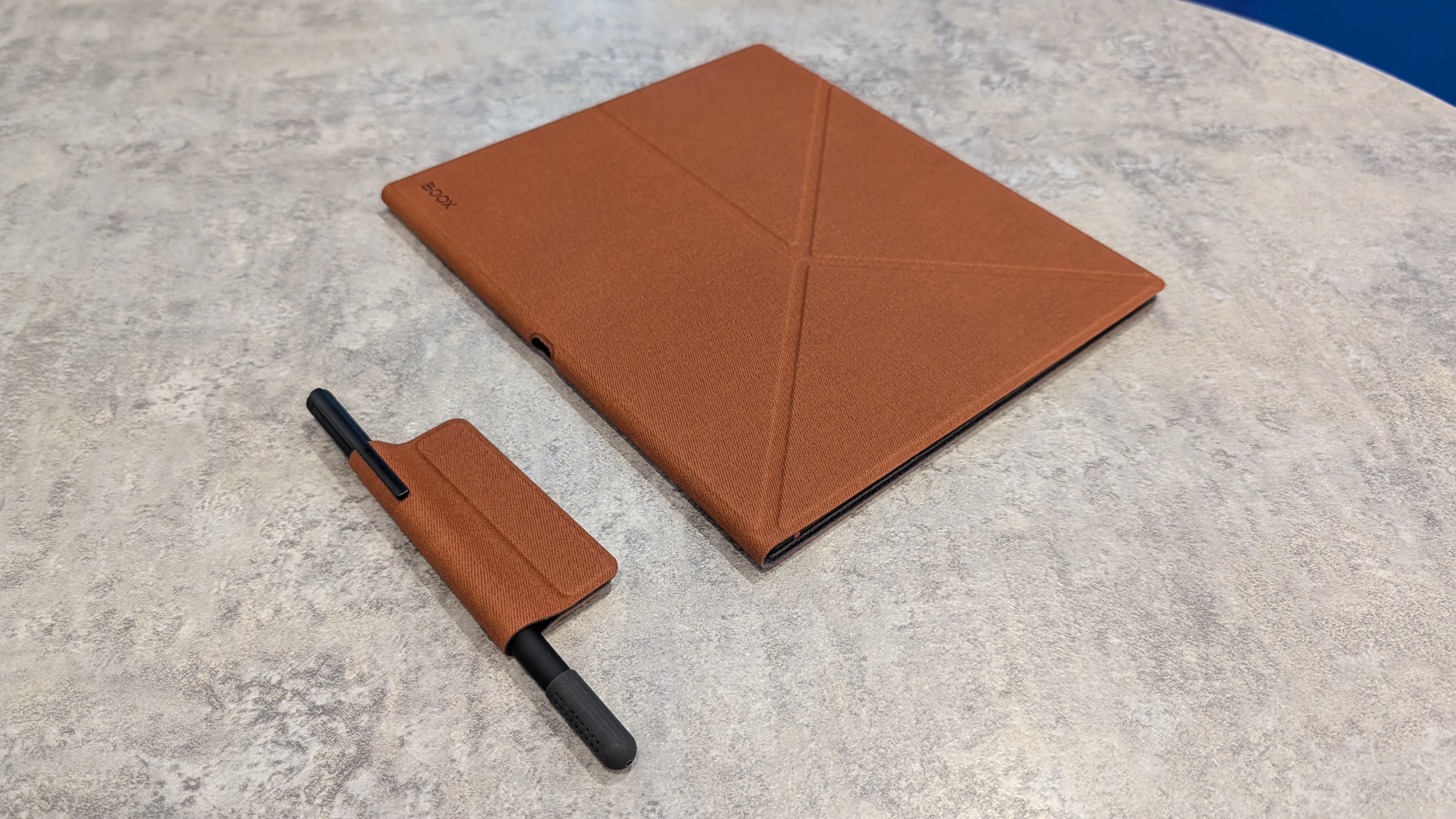 Onyx Boox Note Air 5 magnetic case