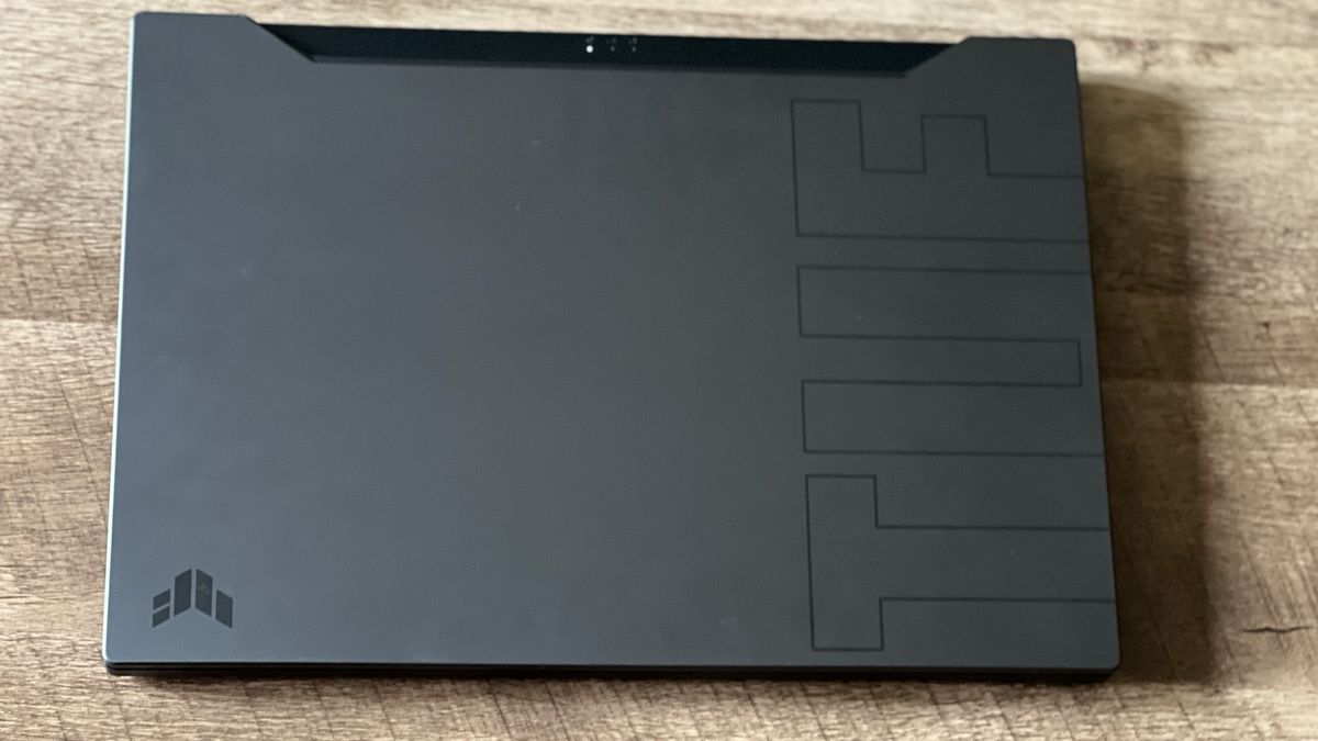 Asus TUF Dash F15 lid