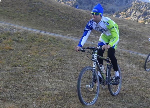 Fabio Sabatini puts in an effort on the mountain bike