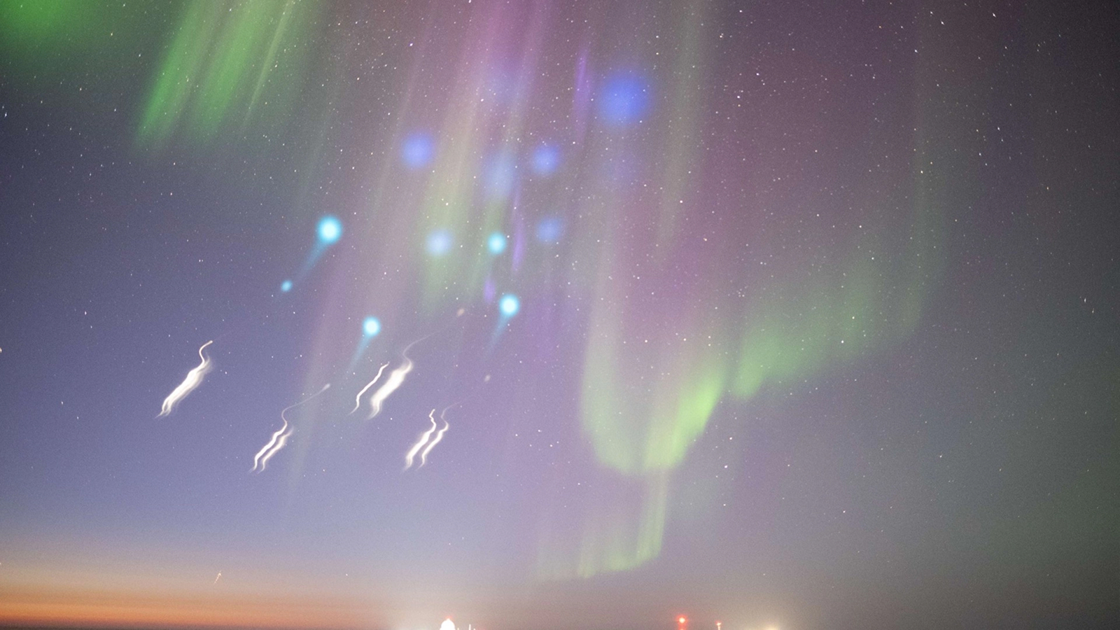 NASA launches rockets into auroras, creating breathtaking lights in Alaskan skies (photos)
