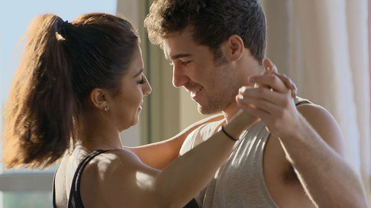 Dance lessons of Cole and Zanab in the third season 