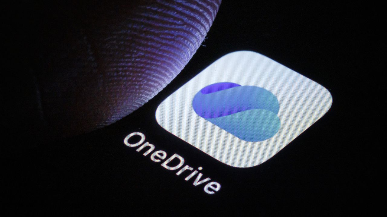 Microsoft deletes man’s hacked OneDrive with 25 years of photos and games