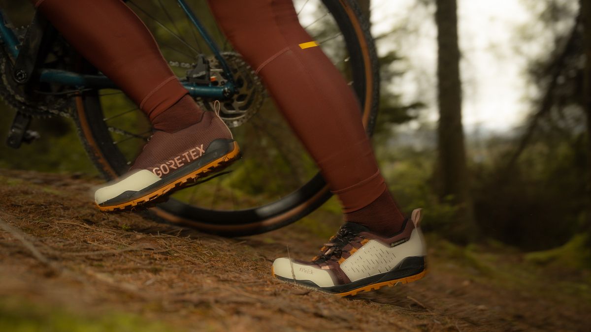 Details of the Ergolace GTX PEdALED x Fizik MTB shoe