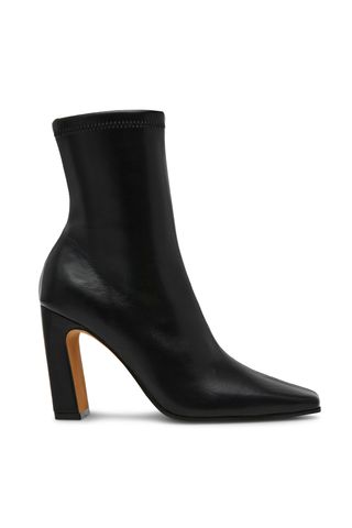 Steve Madden Vinka Bootie