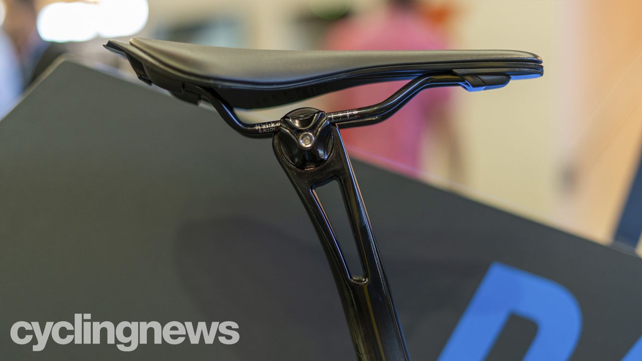 SwiftCarbon RaceVox saddle