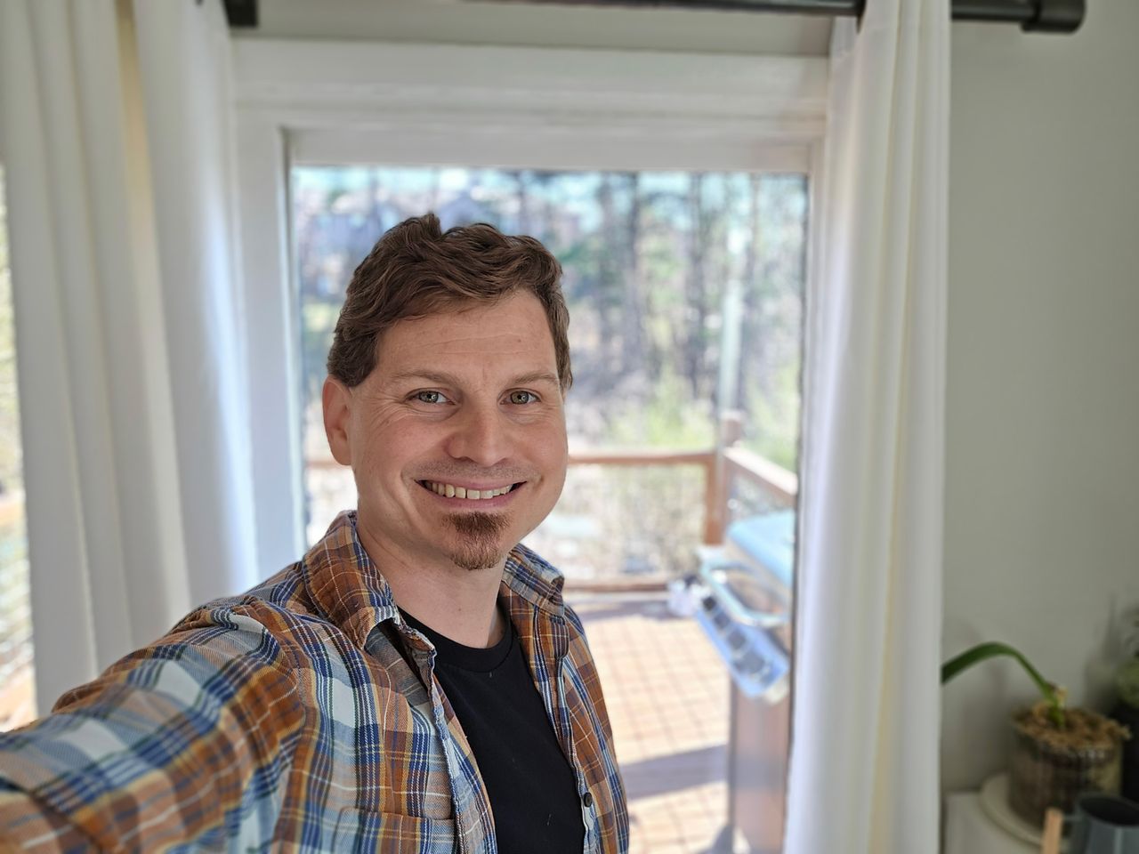 A front-facing portrait mode camera sample from the Samsung Galaxy S24 Ultra