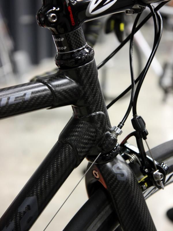 Despite the lugged construction, Serotta offers the MeiVici SE with custom geometry - within reason.