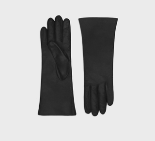 a pair of black theory tech gloves inspired by Taylor Swift's black gloves