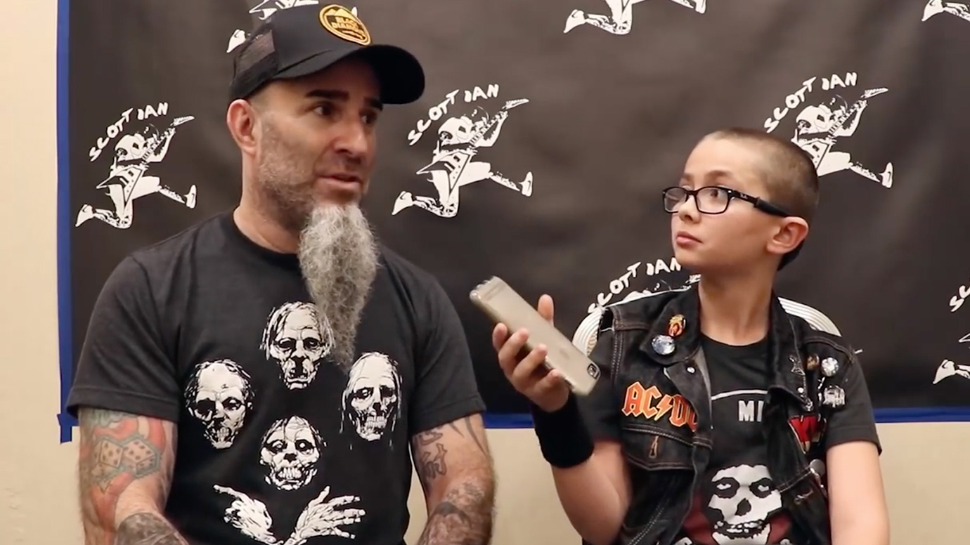 A picture of Scott Ian being interviewed by Little Punk People