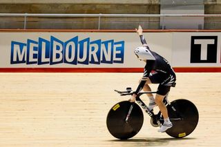 Women's Individual Pursuit - New Zealand's Shanks wins women's individual pursuit