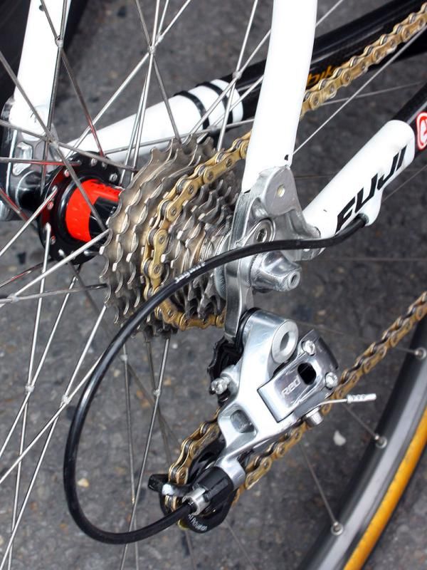 Footon-Servetto used Red cassettes while most other SRAM-sponsored teams opted for the PG-1070.