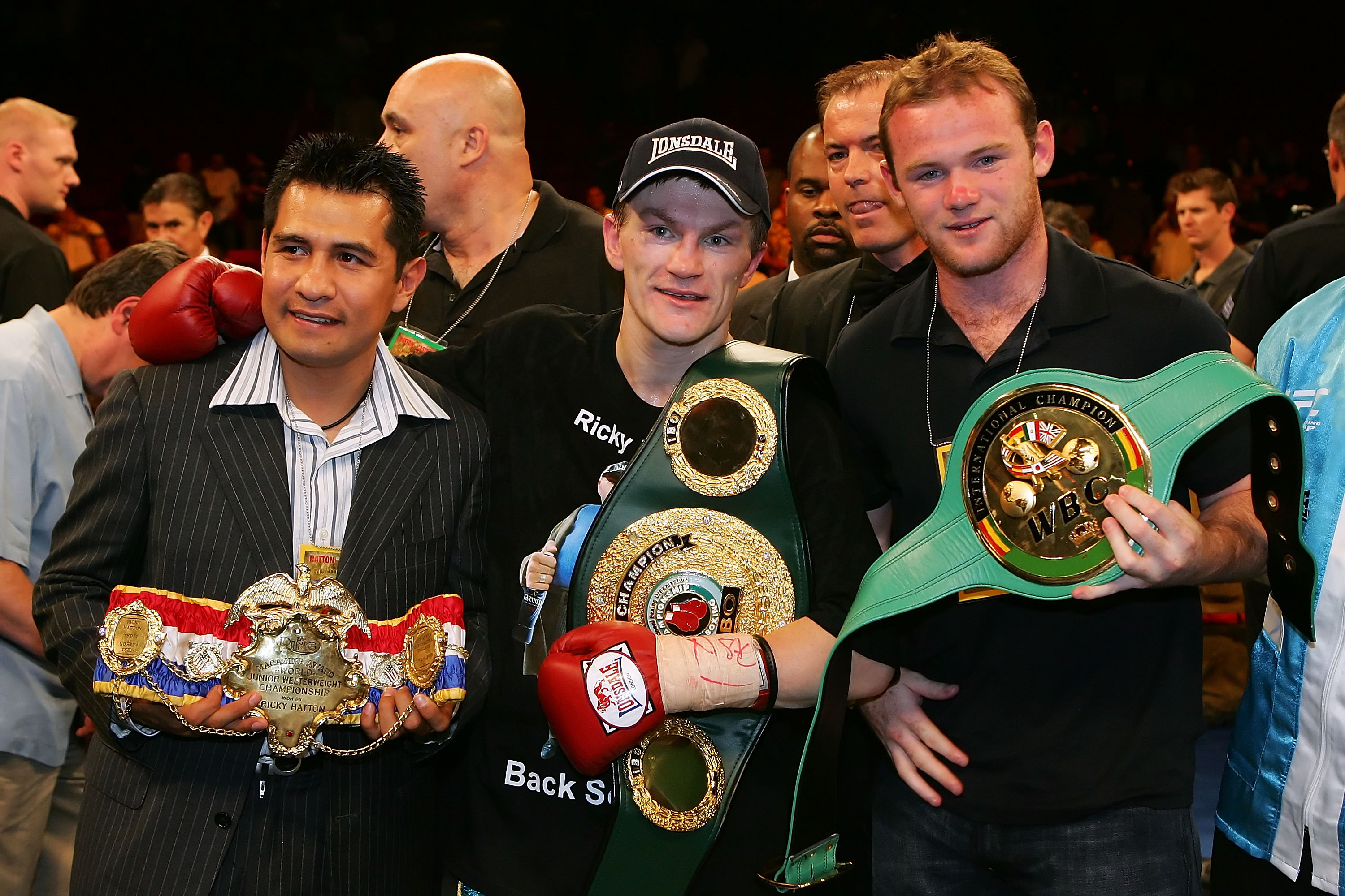 (L-R) Ricky Hatton of Great Britain Jose Luis Castillo of Mexico during their junior welterweight bout at Thomas &amp;amp; Mack Center on June 23, 2007 in Las Vegas, Nevada. *** Local Caption *** Ricky Hatton;Jose Luis Castillo